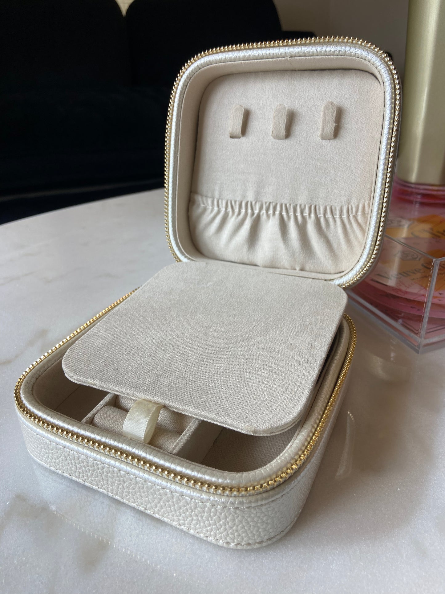 Travel Jewelry Case Pearl